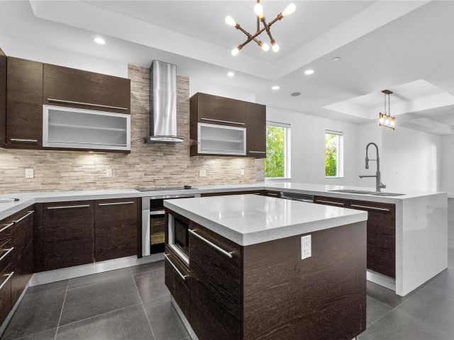 Home for sale at 801 SE 12th Court - photo 6293293