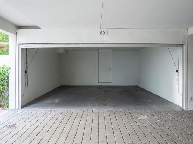 Home for sale at 801 SE 12th Court - photo 6293308