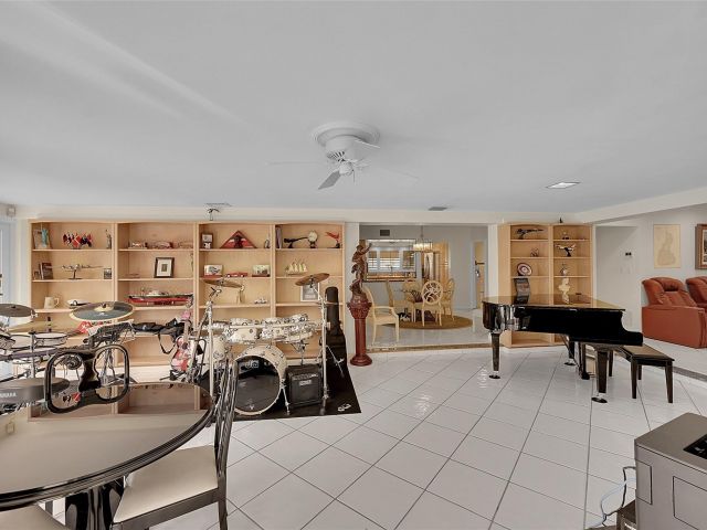 Home for sale at 2920 NE 23rd St - photo 6293111