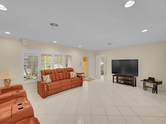 Home for sale at 2920 NE 23rd St - photo 6293114