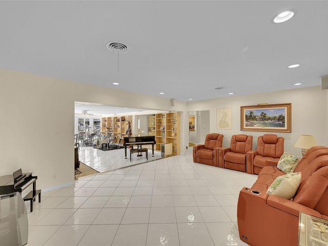 Home for sale at 2920 NE 23rd St - photo 6293116