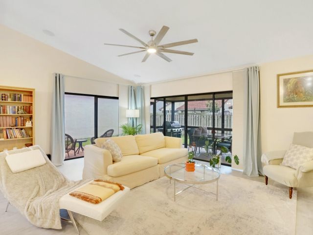 Home for rent at 1740 NW 21st Court - photo 6316138