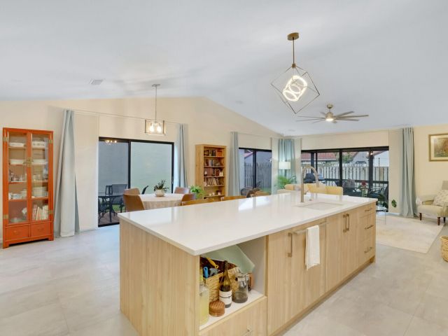 Home for rent at 1740 NW 21st Court - photo 6316139