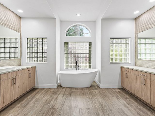 Home for sale at 19557 Saturnia Lakes Drive - photo 6593549