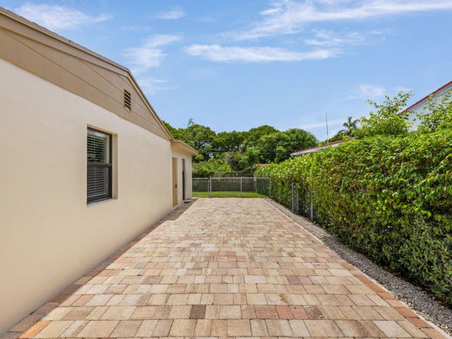 Home for rent at 3015 Robert Road - photo 6294701