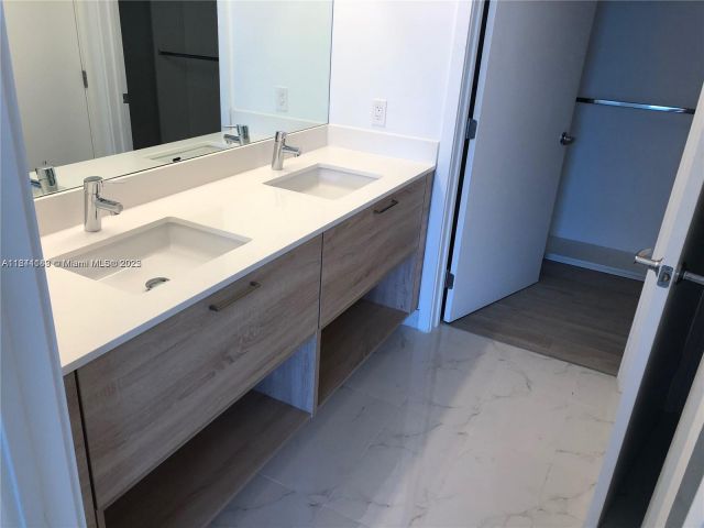 Apartment for sale  Unit #1205 - photo 6294026