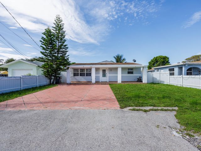 Home for sale at 2578 Kentucky Street - photo 6299420