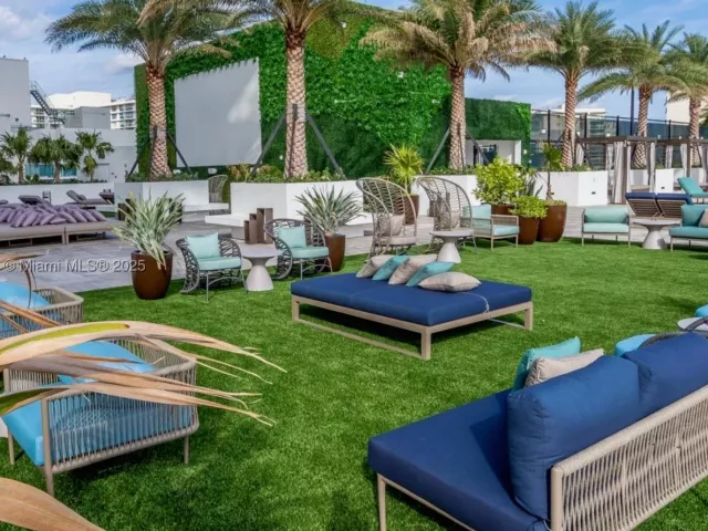2-bedroom condo for sale in Hollywood - 4010 S Ocean Dr T3802 - MondialRealty