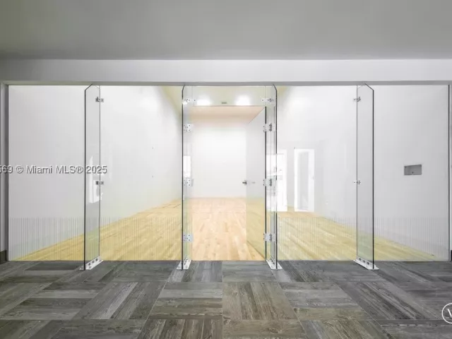 2-bedroom condo for sale in Hollywood - 4010 S Ocean Dr T3802 - MondialRealty