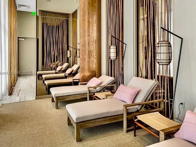 2-bedroom condo for sale in Hollywood - 4010 S Ocean Dr T3802 - MondialRealty