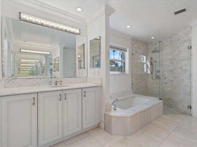 Home for rent at 799 NW 7th Drive - photo 6318312