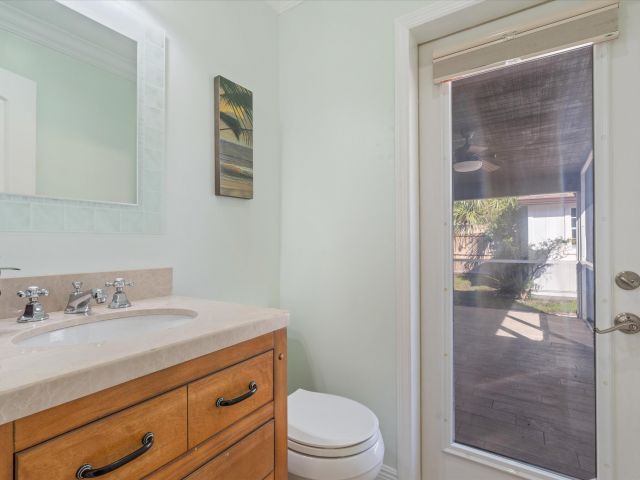 Home for rent at 799 NW 7th Drive - photo 6318317