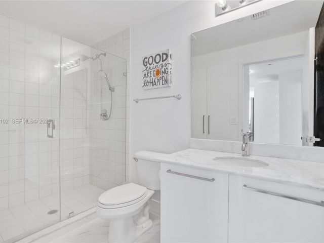 Apartment for rent  Unit #2404 - photo 6300511