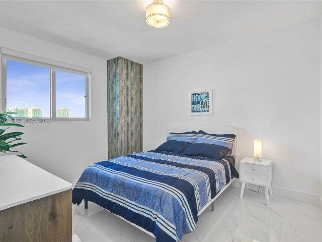 Apartment for rent  Unit #2404 - photo 6300515