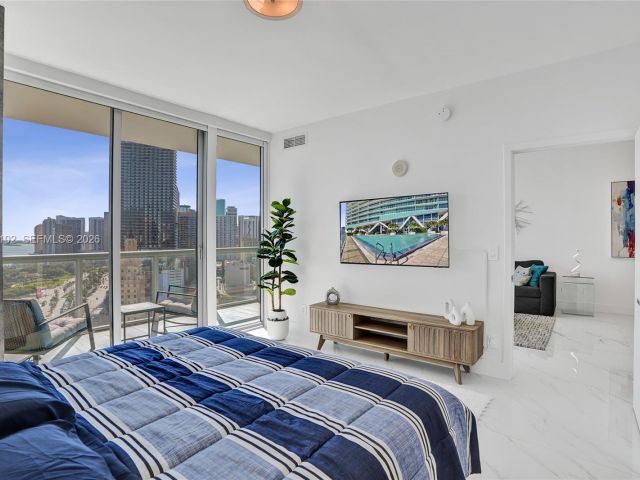 Apartment for rent  Unit #2404 - photo 6300522