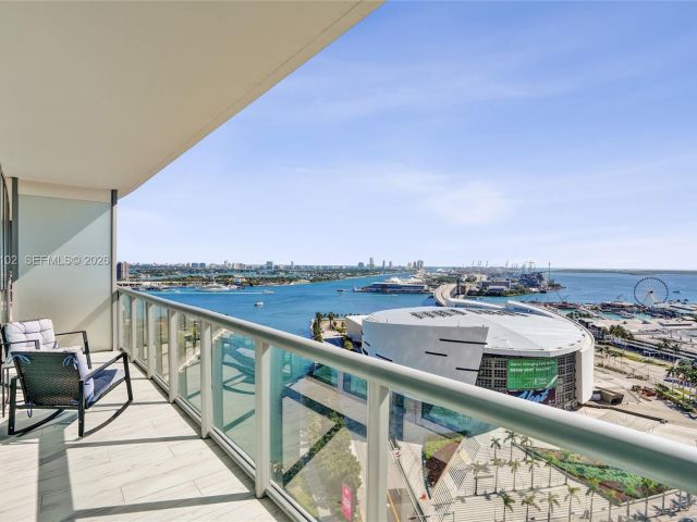 Apartment for rent  Unit #2404 - photo 6300526