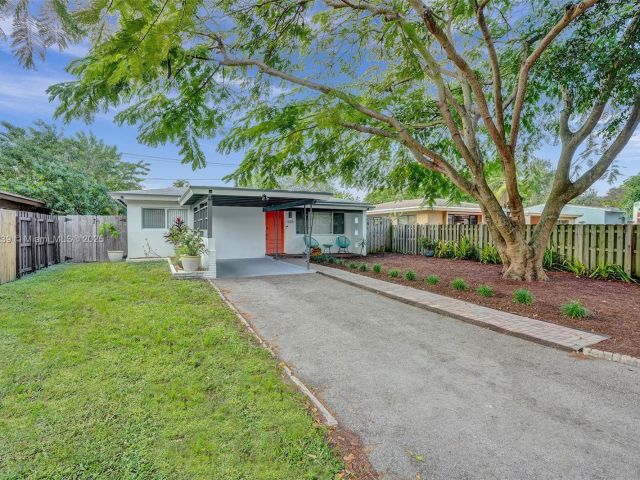 Home for sale at 1605 NW 7th Ter - photo 7483589