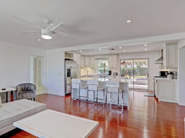 Home for rent at 7115 Venetian Way - photo 6299395