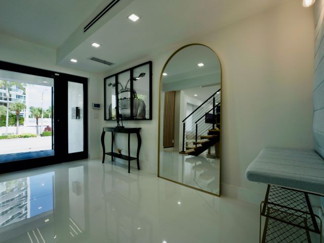 Home for sale at 2724 N Ocean Boulevard - photo 6579814