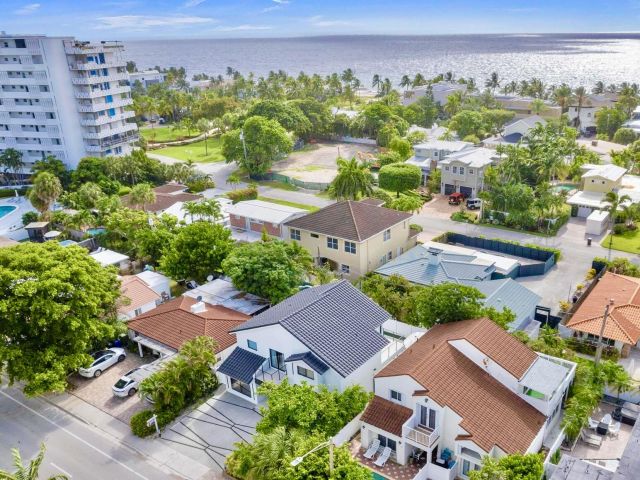 Home for sale at 2724 N Ocean Boulevard - photo 6579821
