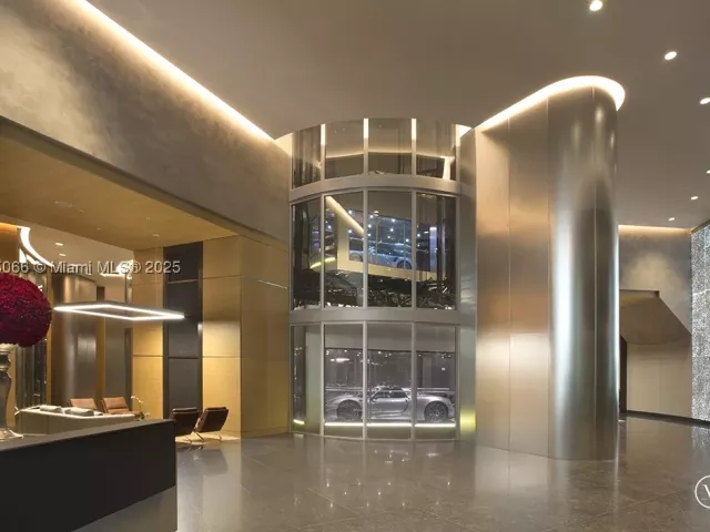4-bedroom condo for sale in Sunny Isles Beach - 18555 Collins Ave 2701 - MondialRealty
