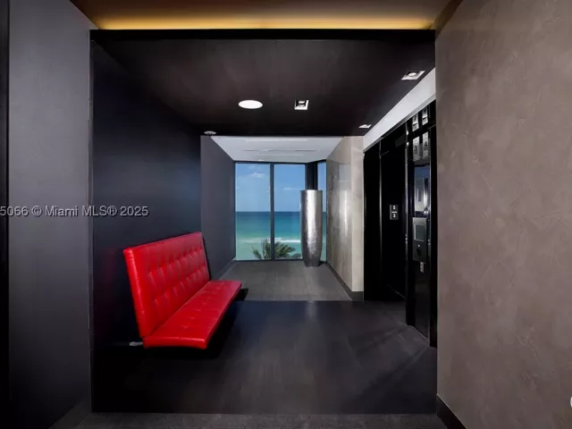 4-bedroom condo for sale in Sunny Isles Beach - 18555 Collins Ave 2701 - MondialRealty