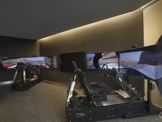 4-bedroom condo for sale in Sunny Isles Beach - 18555 Collins Ave 2701 - MondialRealty