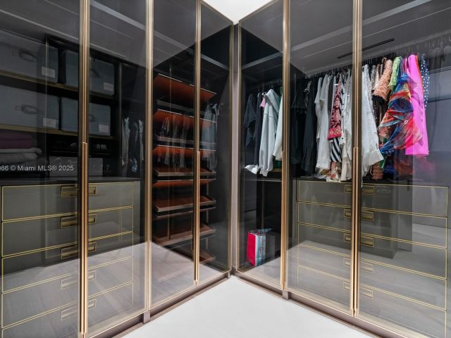 Apartment for sale  Unit #2701 - photo 6301111