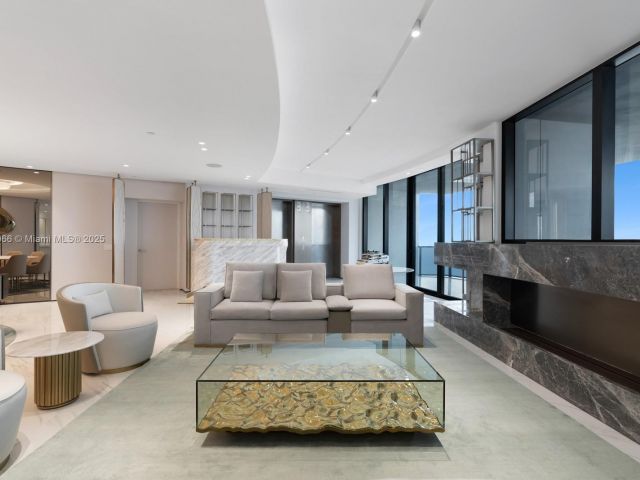 Apartment for sale  Unit #2701 - photo 6301116