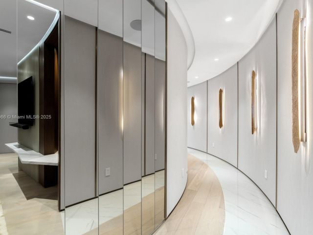 Apartment for sale  Unit #2701 - photo 6301120