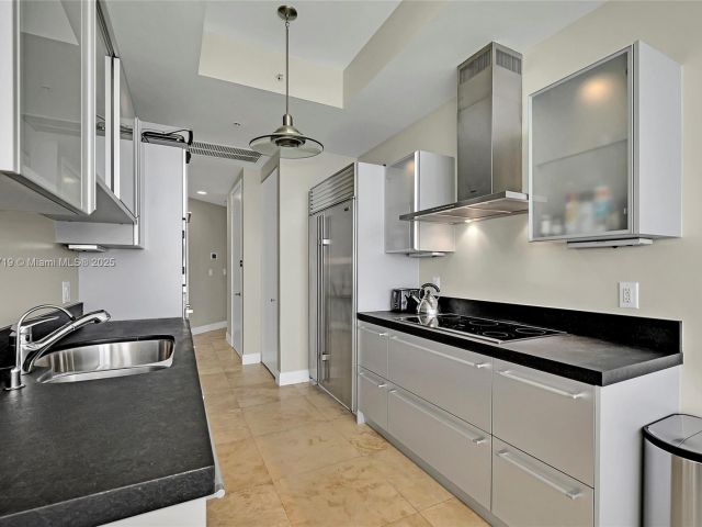Apartment for sale  Unit #4009A - photo 6301289