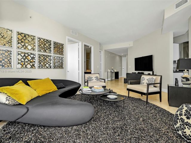 Apartment for sale  Unit #4009A - photo 6301292