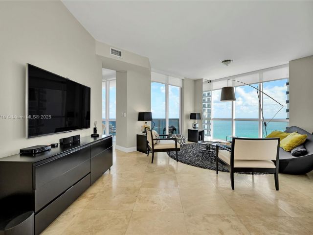 Apartment for sale  Unit #4009A - photo 6301295