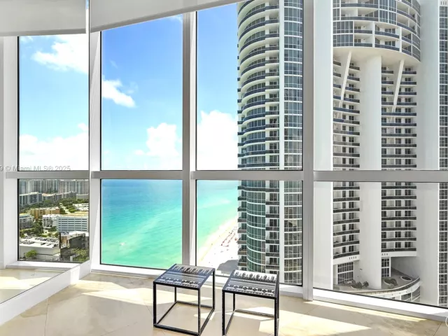 2-bedroom condo for sale in Sunny Isles Beach - 18201 Collins Ave 4009A - MondialRealty