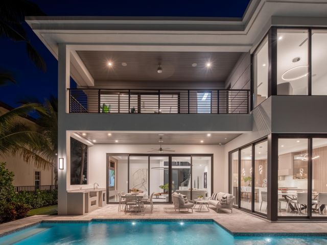 Home for sale at 700 NE 29th Place - photo 6317923