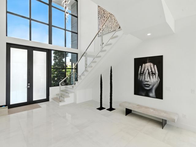 Home for sale at 700 NE 29th Place - photo 6317932