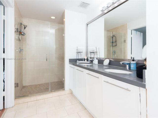 Apartment for sale  Unit #2113 - photo 6303379