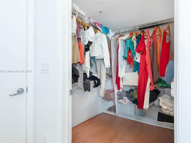 Apartment for sale  Unit #2113 - photo 6303381