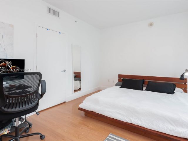 Apartment for sale  Unit #2113 - photo 6303385