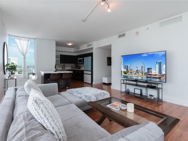 Apartment for sale  Unit #2113 - photo 6303389