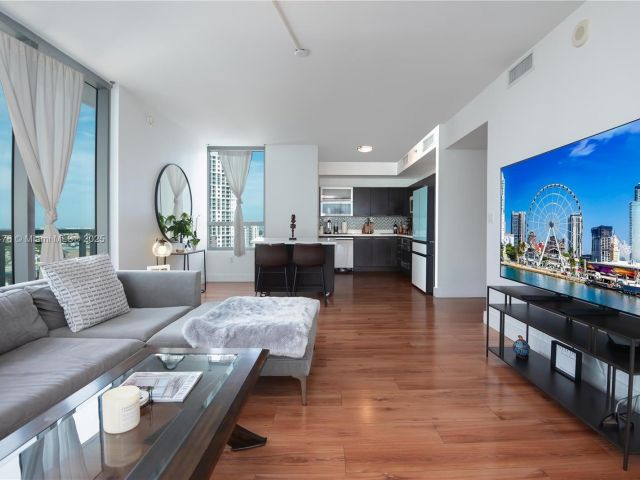 Apartment for sale  Unit #2113 - photo 6303390