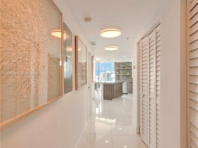 Apartment for rent  Unit #1502 - photo 7038693