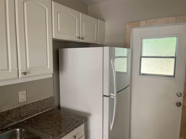 3-bedroom home for sale in Hollywood - 1450 N 64th Ave - MondialRealty