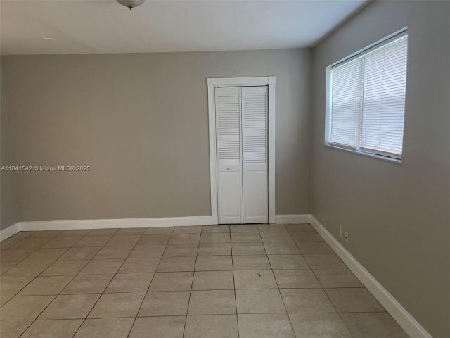 3-bedroom home for sale in Hollywood - 1450 N 64th Ave - MondialRealty