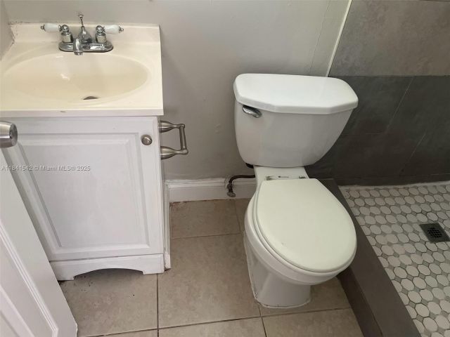 3-bedroom home for sale in Hollywood - 1450 N 64th Ave - MondialRealty