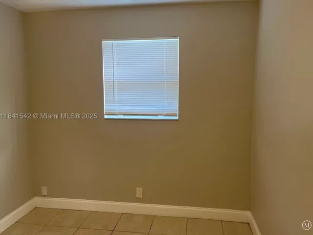 3-bedroom home for sale in Hollywood - 1450 N 64th Ave - MondialRealty