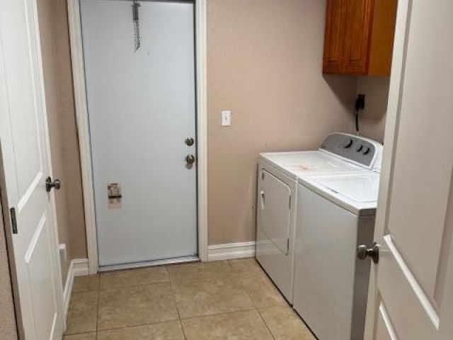 Home for rent at 608 SW 8th Court - photo 6315872