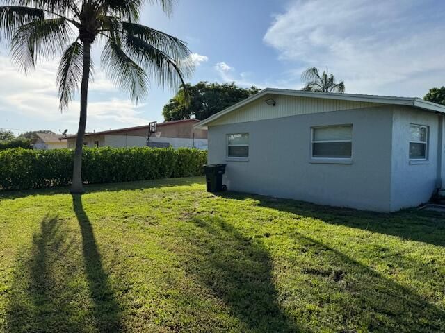 Home for rent at 608 SW 8th Court - photo 6315877