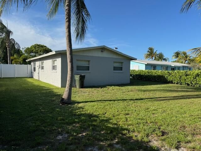 Home for rent at 608 SW 8th Court - photo 6315879