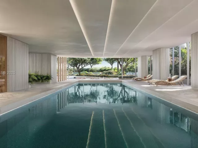 5-bedroom condo for sale in Surfside - 8777 Collins Ave 501 - MondialRealty